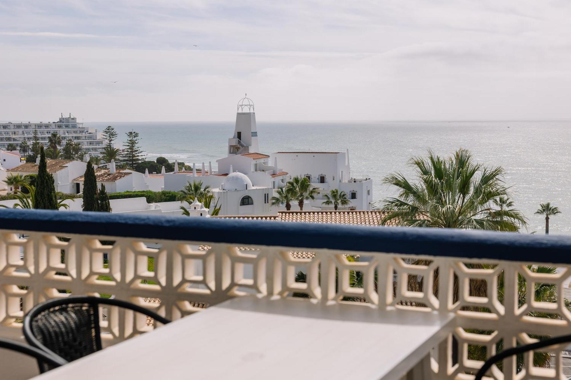 Grand Muthu Oura View Beach Club Aparthotel Albufeira Exterior photo