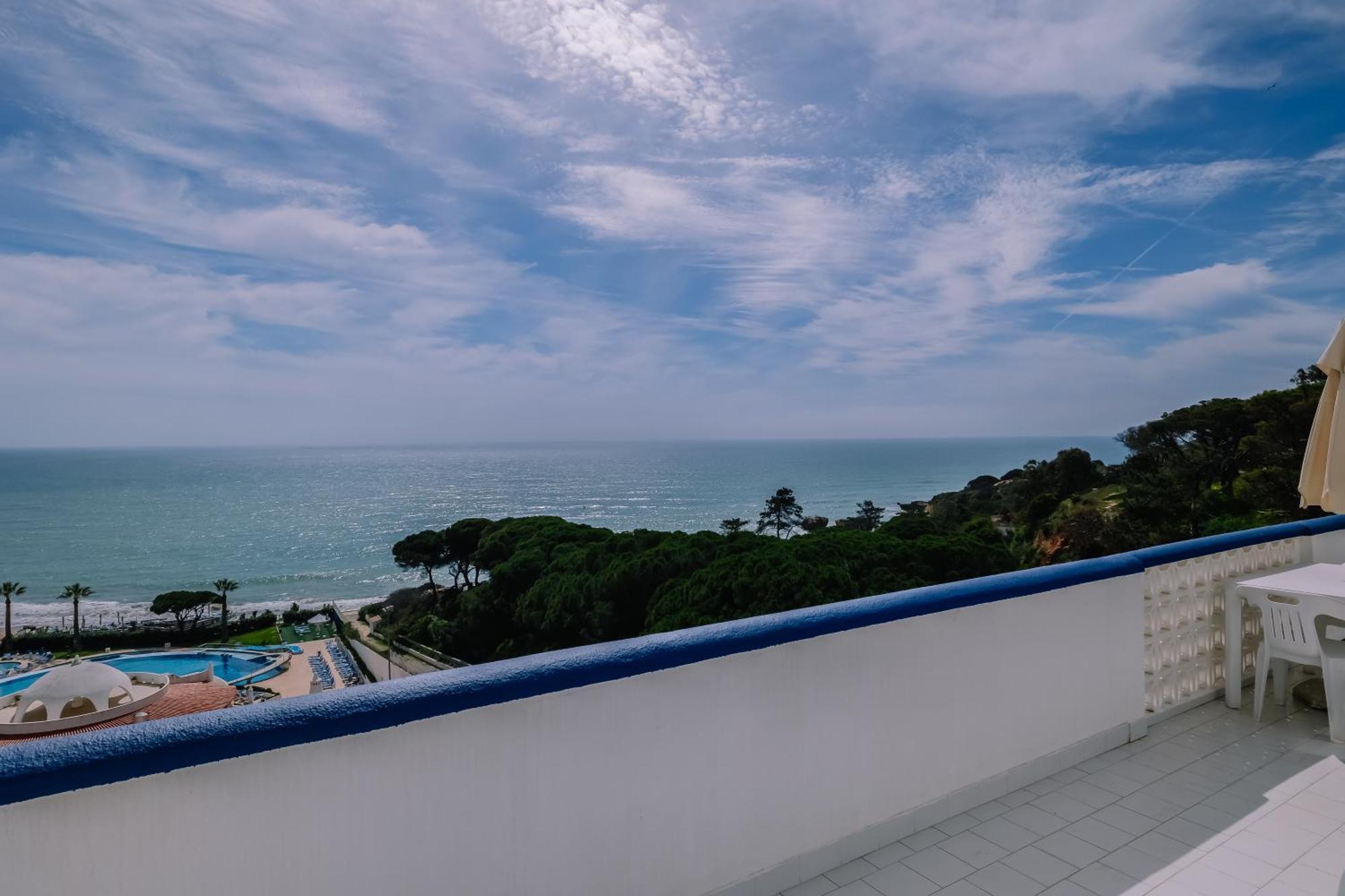 Grand Muthu Oura View Beach Club Aparthotel Albufeira Exterior photo